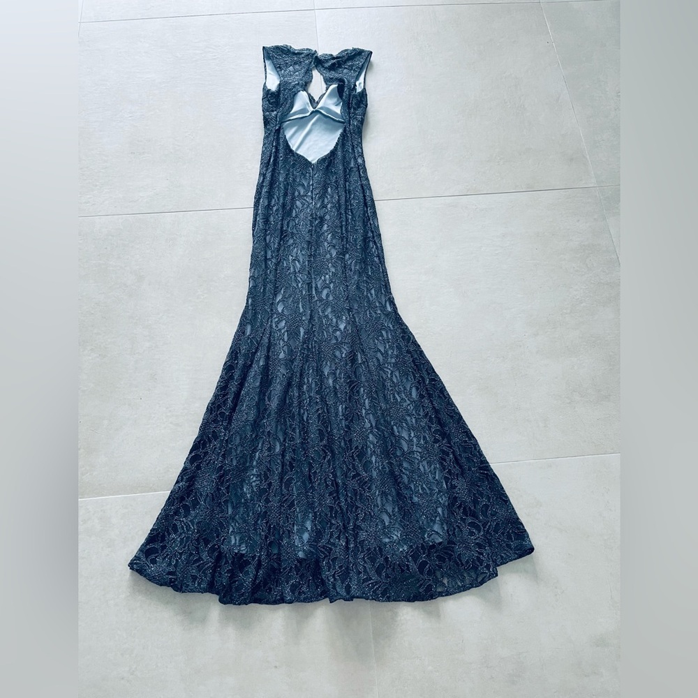 Élégant Prom Dress Morgan & Co with sparkles.